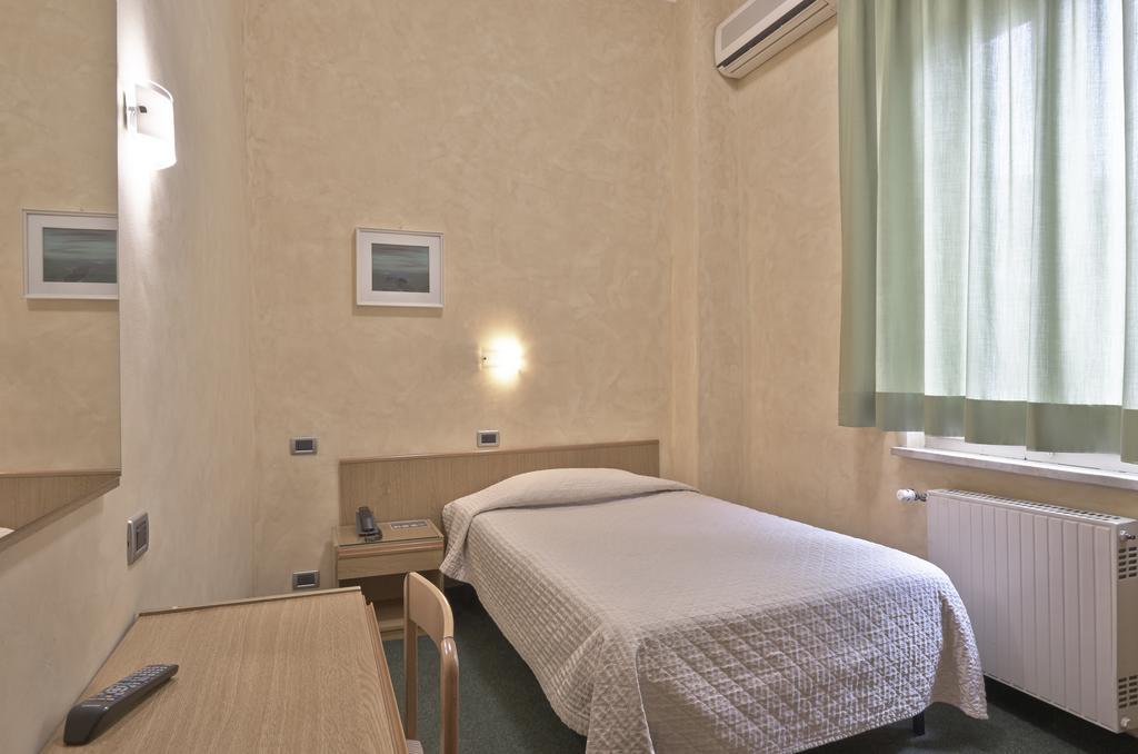 Hotel Valentini Inn Foligno Pokoj fotografie